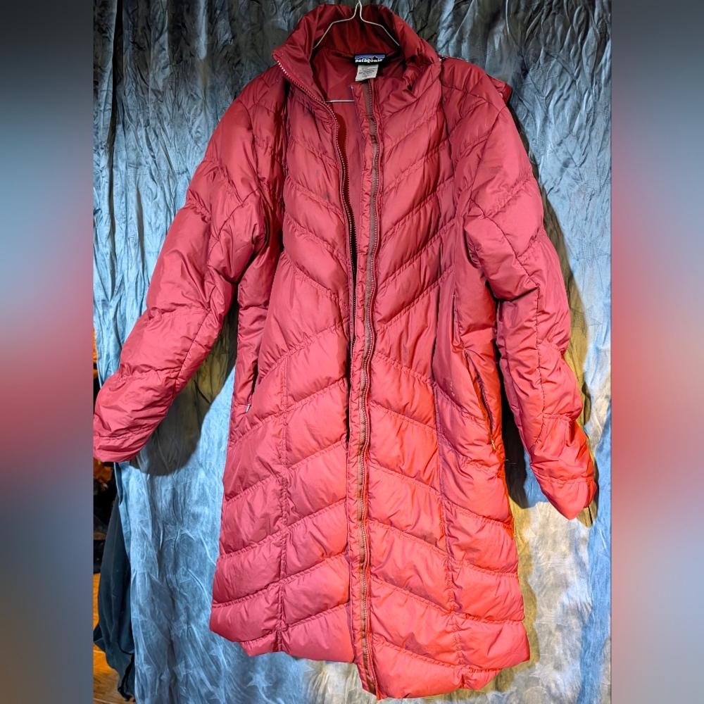 Patagonia Women's Burgundy Puffer Coat